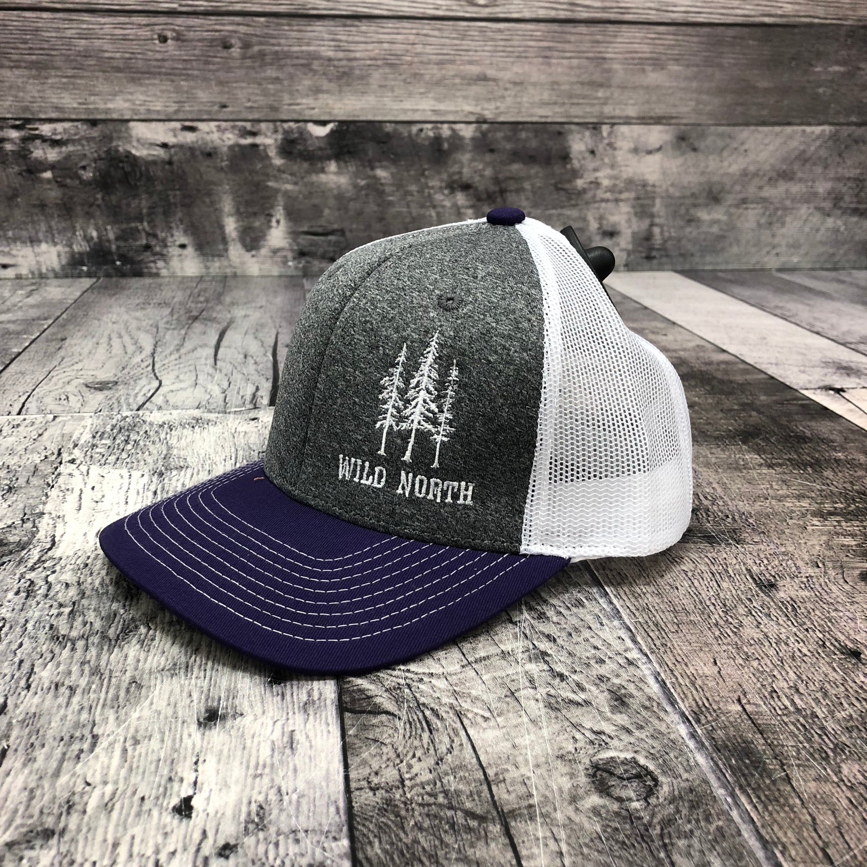 Wild North Mesh Snapback Embroidered Hat - Grey (purple/white)