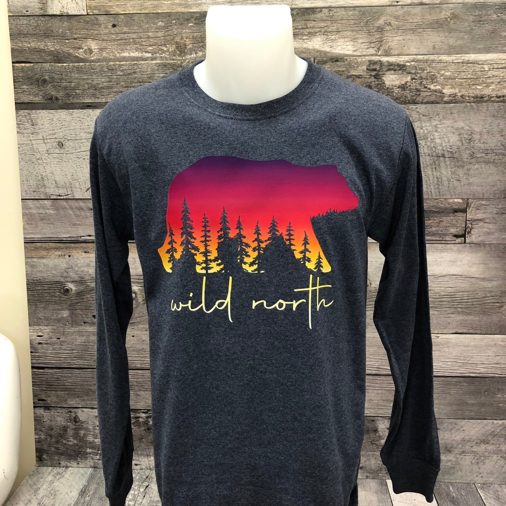 Wild North Sunset Bear - Unisex Long Sleeve Tshirt - Heather Navy